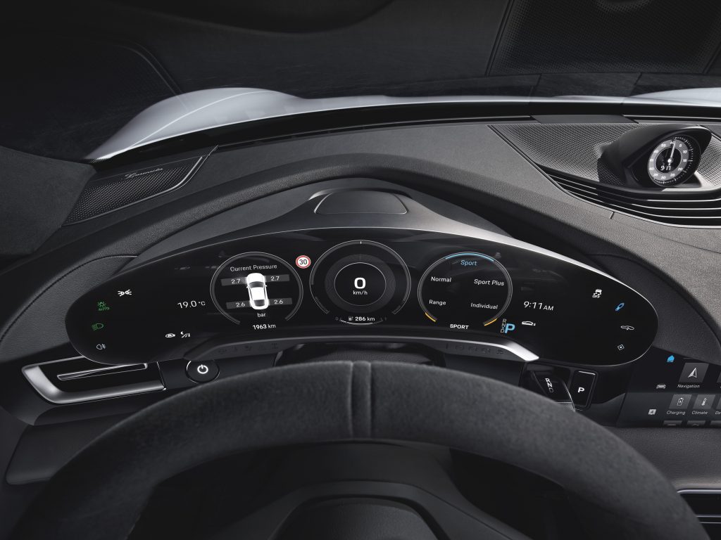 Porsche-Taycan-driver-instrument-cluster-1024×768