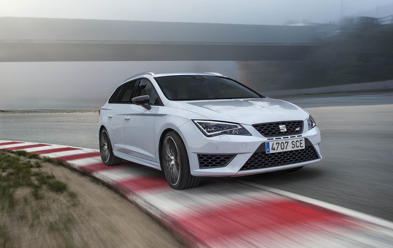 seat-leon-cupra-st-06