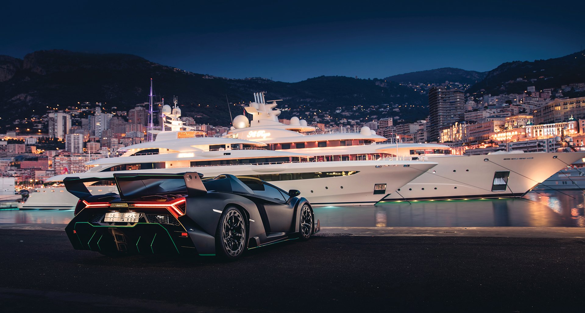 2015-lamborghini-veneno-roadster-_1