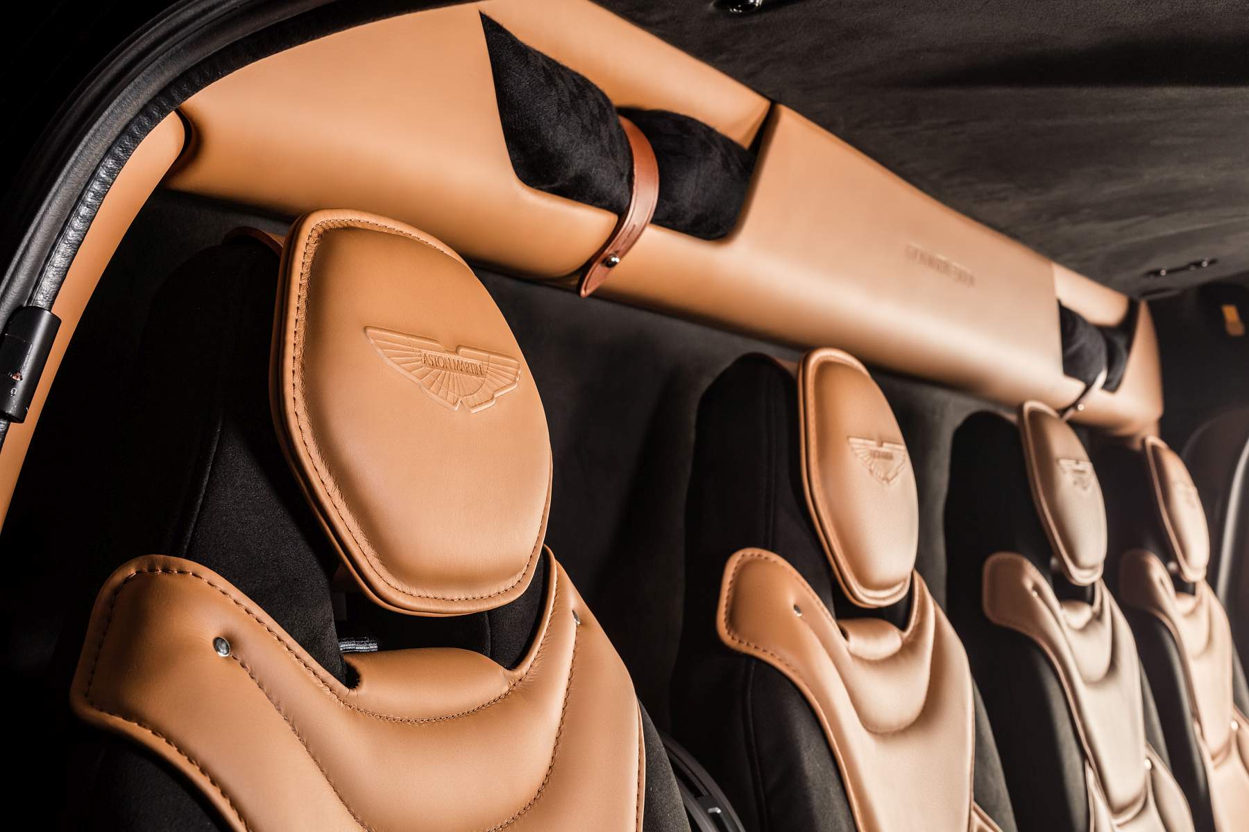 ACH130 Aston Martin Edition (7)