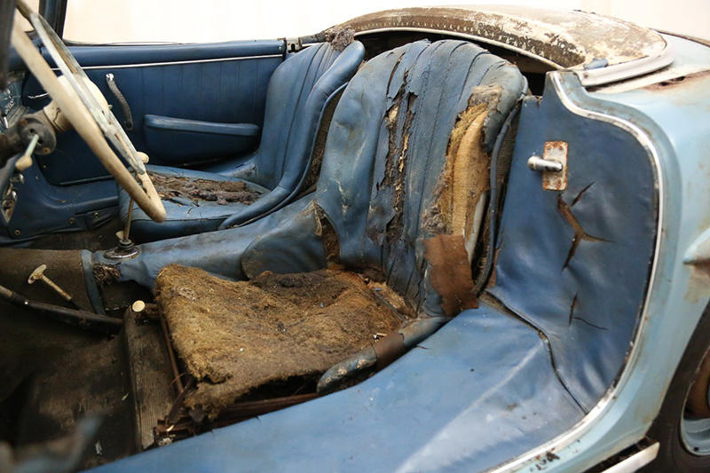 Barn-Find-Mercedes-Benz-300SL-17