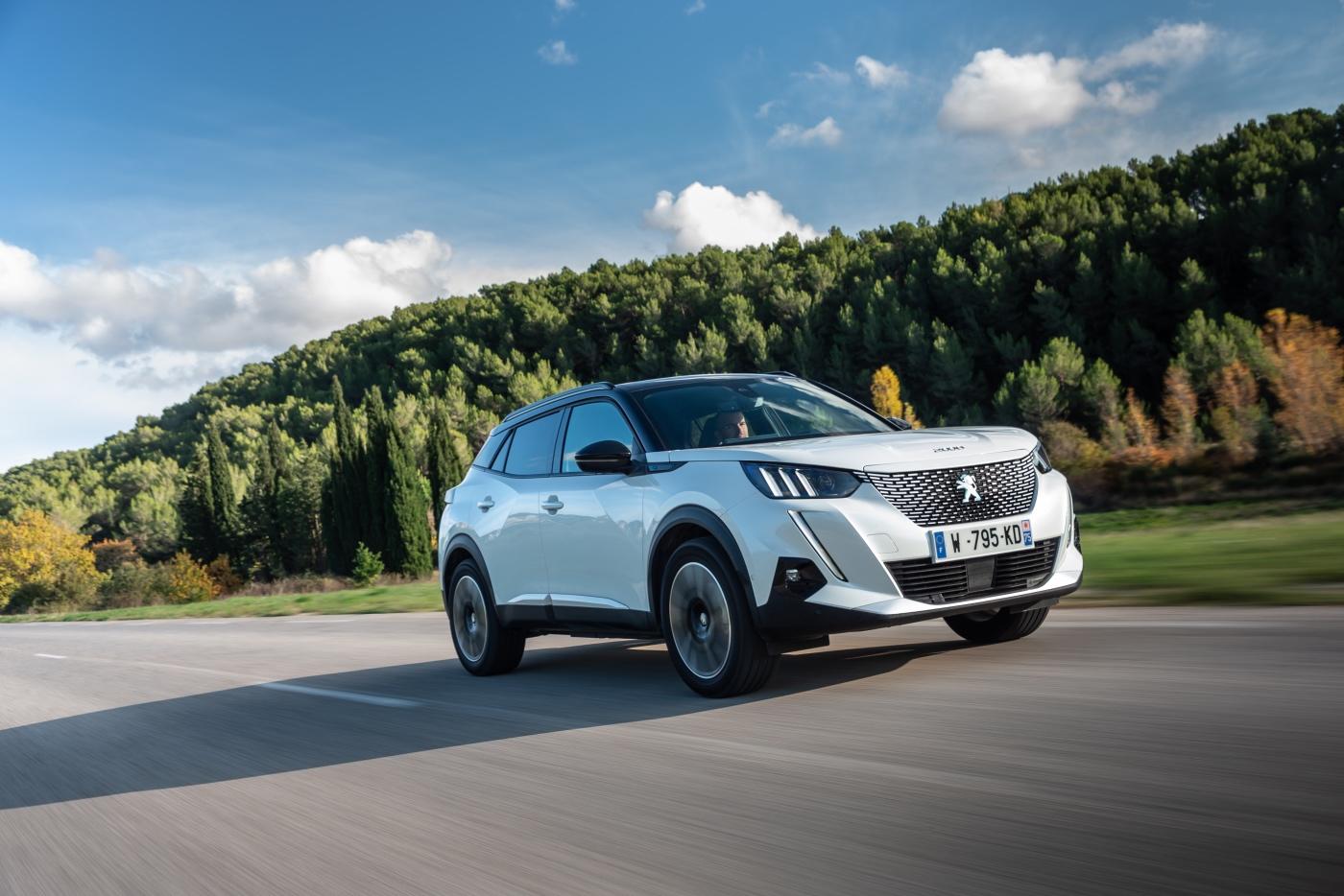 Peugeot_e-2008_031