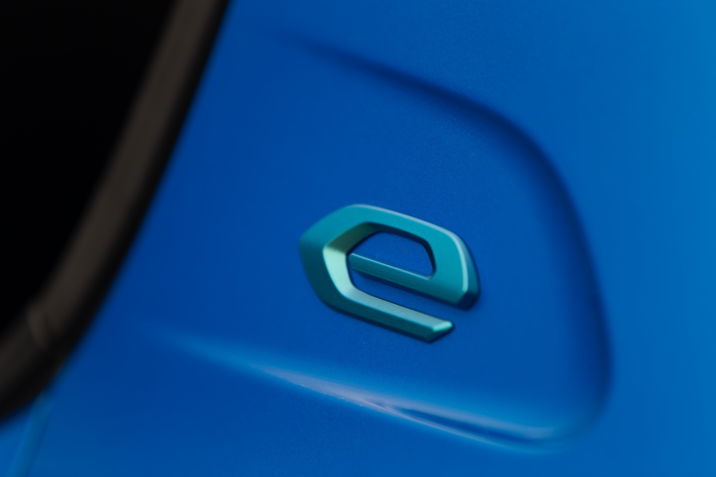 Peugeot_e208_024