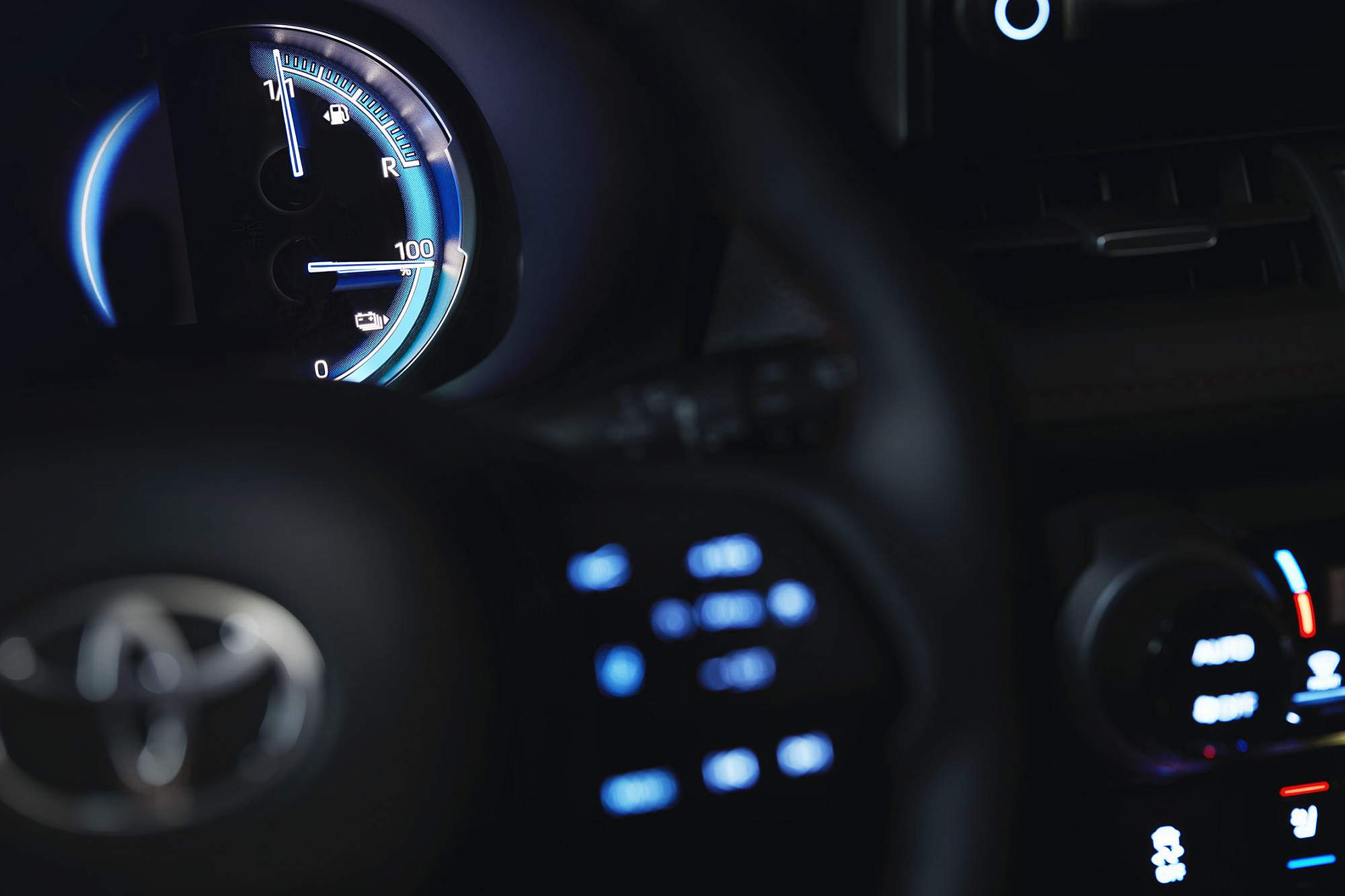 Toyota RAV4_Plug in 2020 (1)
