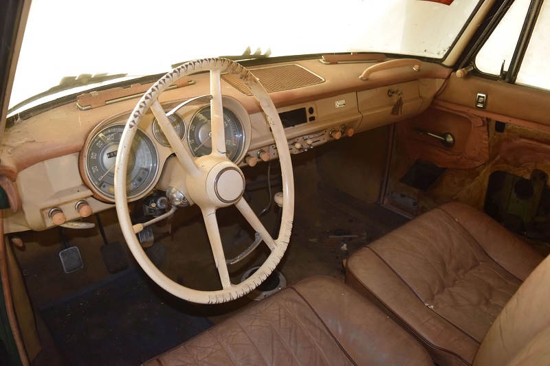BMW-503-Interior