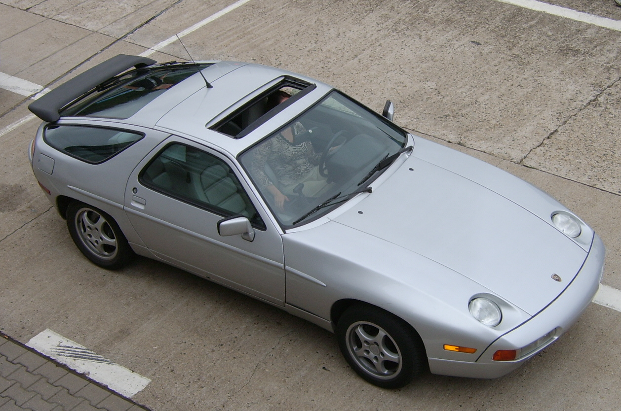 Porsche928