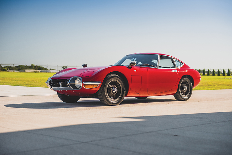 1967-Toyota-2000GT-_0