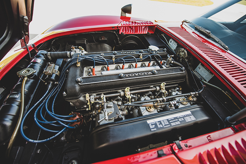 1967-Toyota-2000GT-_2