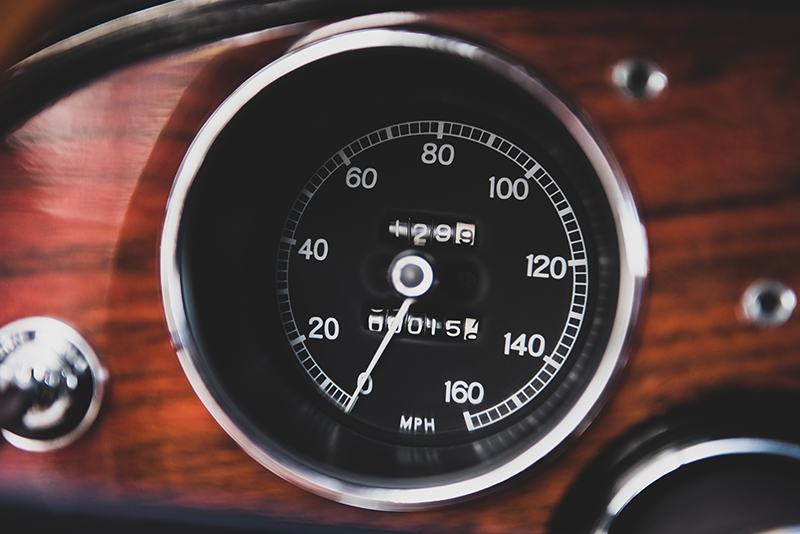 1967-Toyota-2000GT-_24