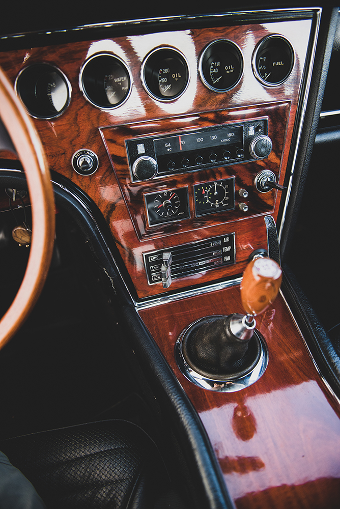 1967-Toyota-2000GT-_25