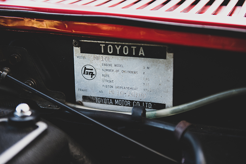 1967-Toyota-2000GT-_31