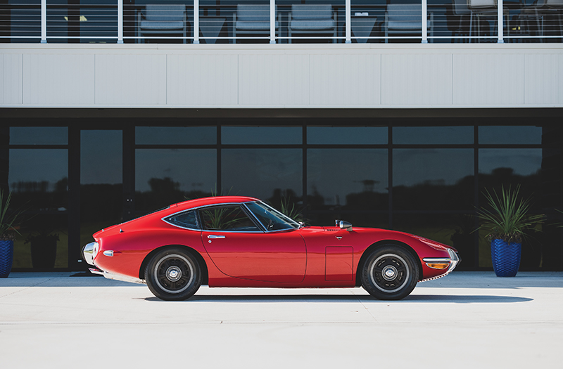 1967-Toyota-2000GT-_4