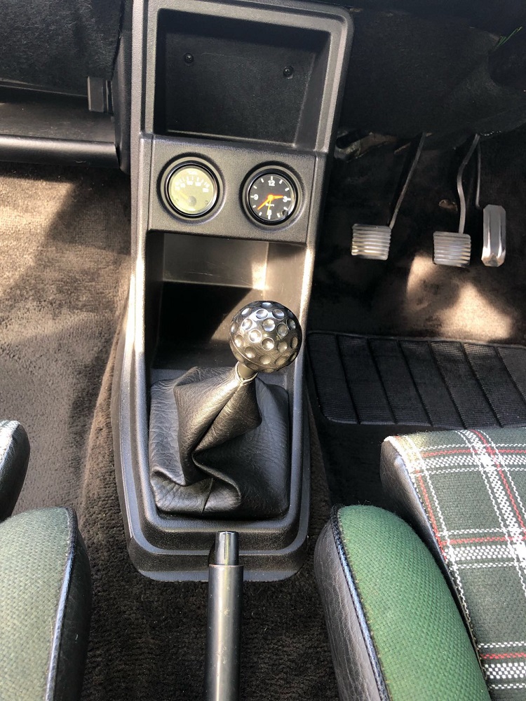 1979-Volkswagen-Golf-GTI-1.6-Mk1-Series-1-detail-4