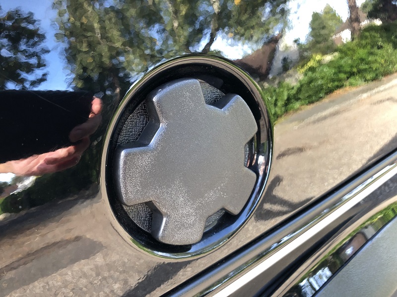 1979-Volkswagen-Golf-GTI-1.6-Mk1-Series-1-fuel-cap