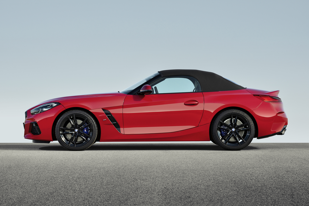 P90317996_highRes_the-new-bmw-z4-roads_Easy-Resize.com