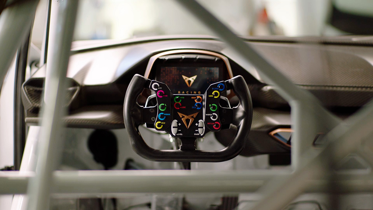 02_Eis-como-se-prepara-o-novo-CUPRA-e-Racer-para-competição