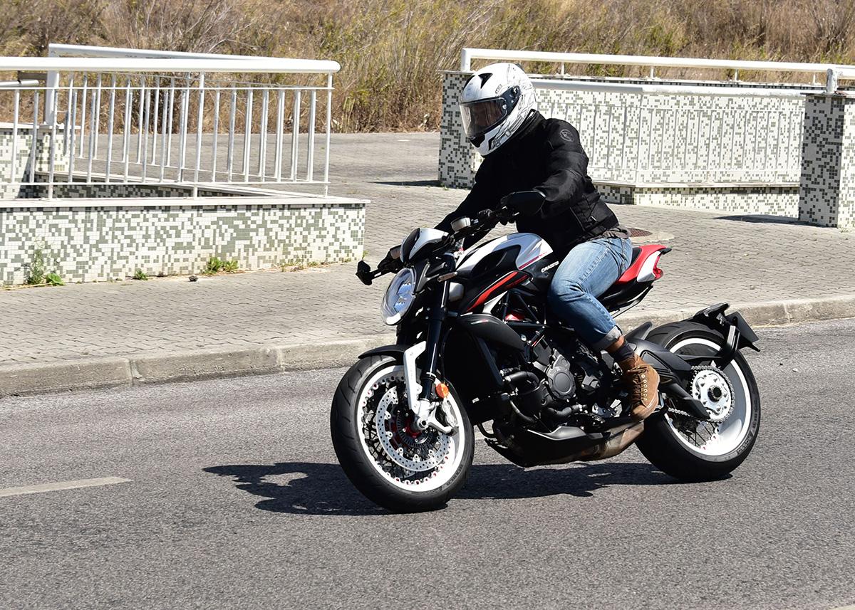 MV Agusta Dragster 800