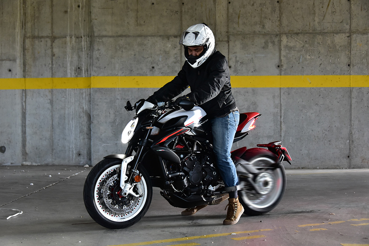 MV Agusta Dragster 800