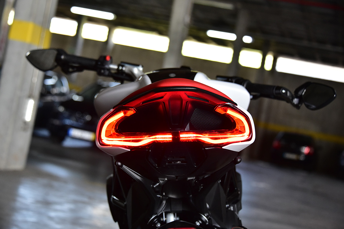MV Agusta Dragster 800