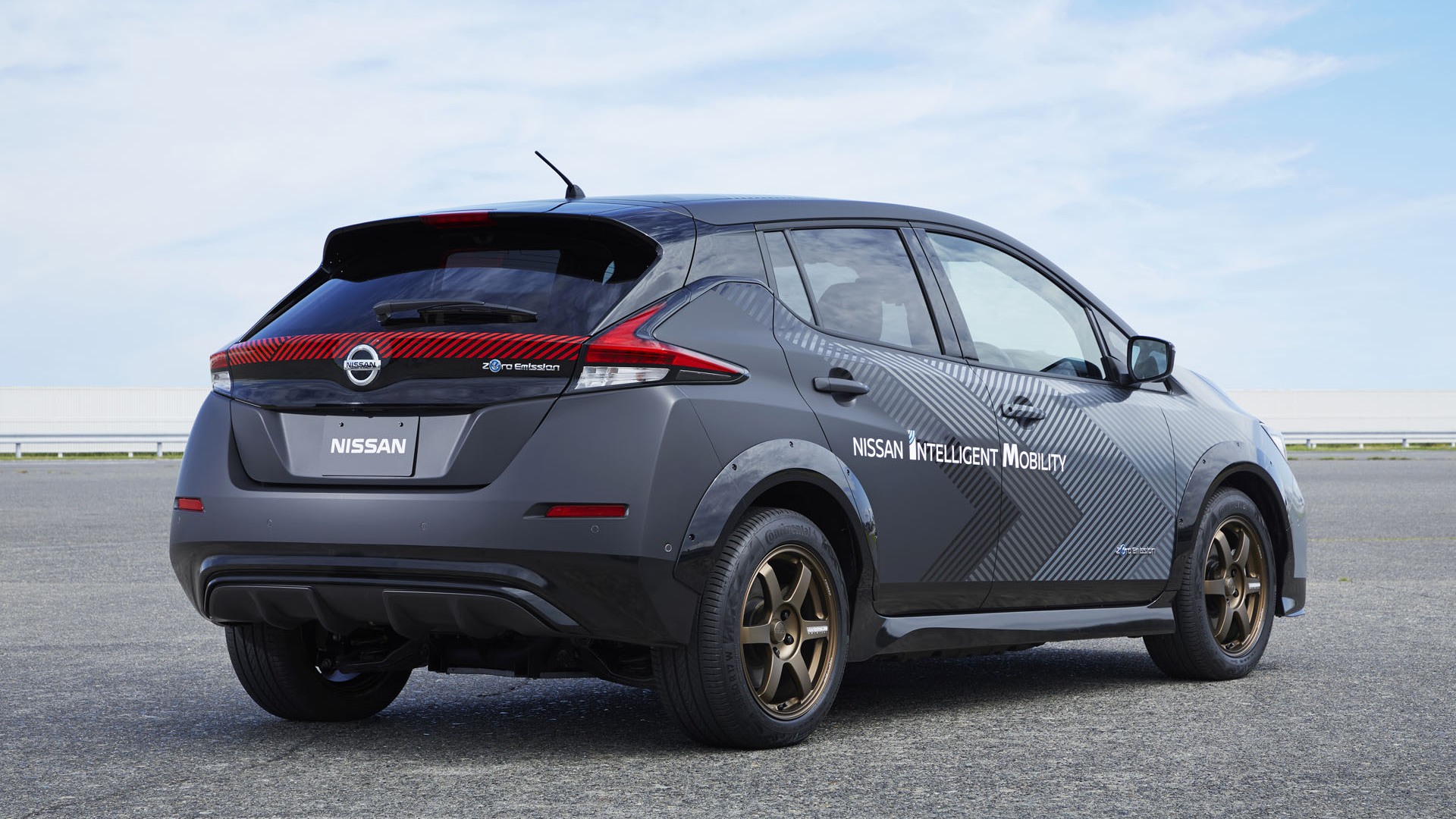 2019-nissan-leaf_100721429