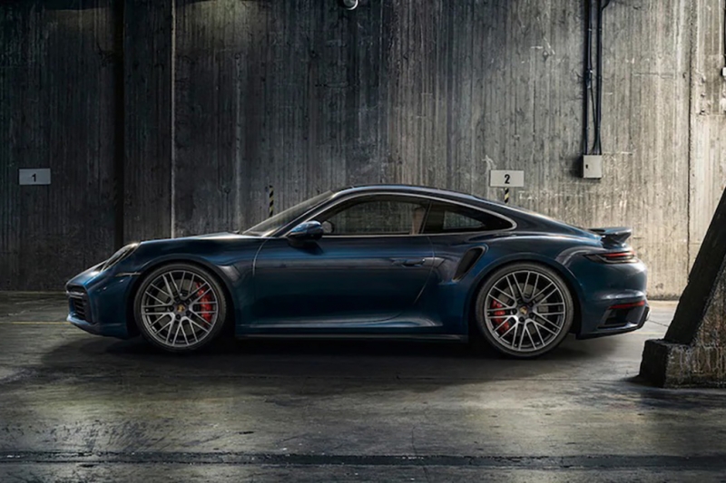 2021-Porsche-911-Turbo-Side