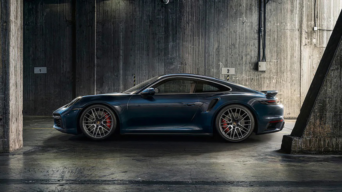 2021-Porsche-911-Turbo-Side