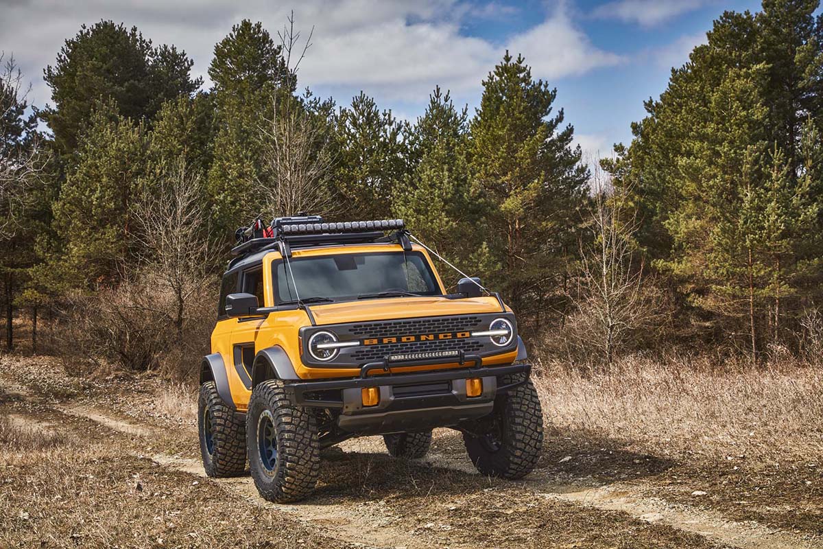 2021-ford-bronco_100752196_h