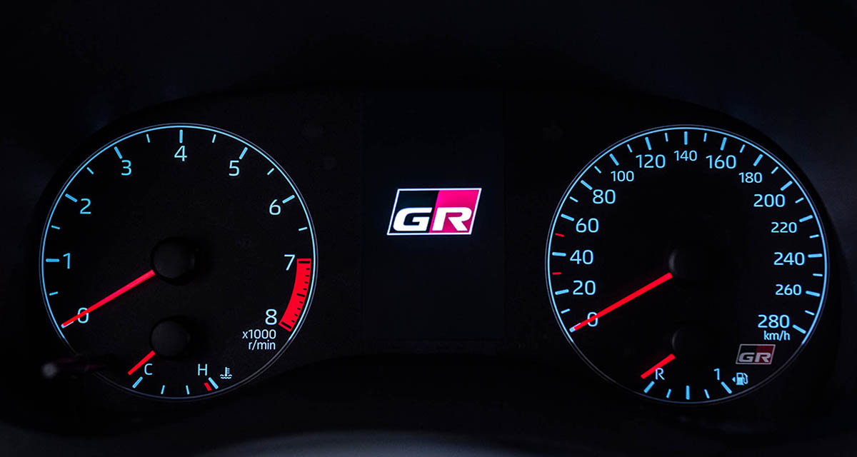 64670-yaris-gr-007