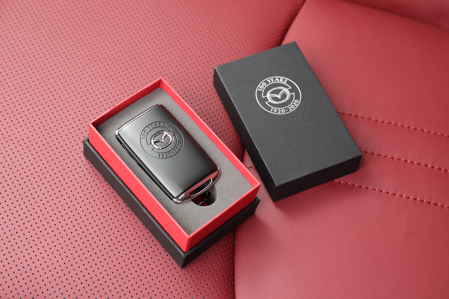 MAZDA_MX-5_100th Anniversary_ (6)