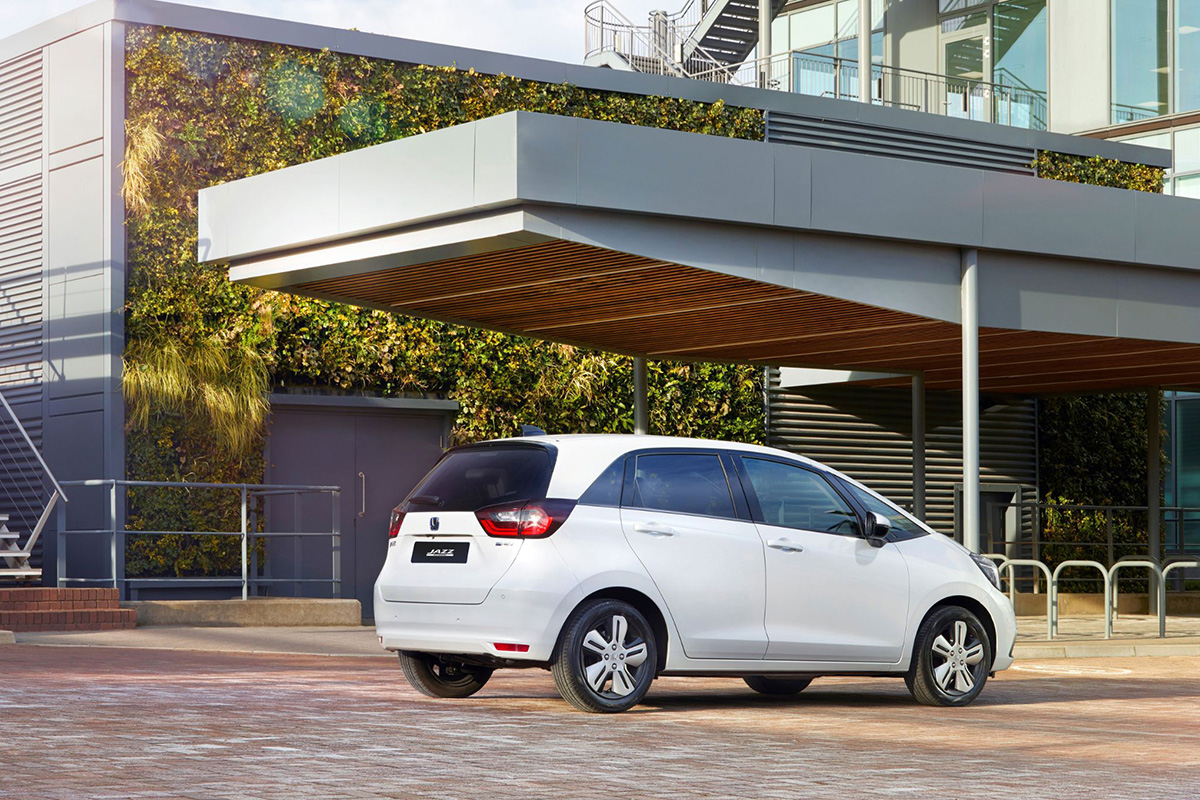Honda-Jazz-e-Crosstar-exterior-1