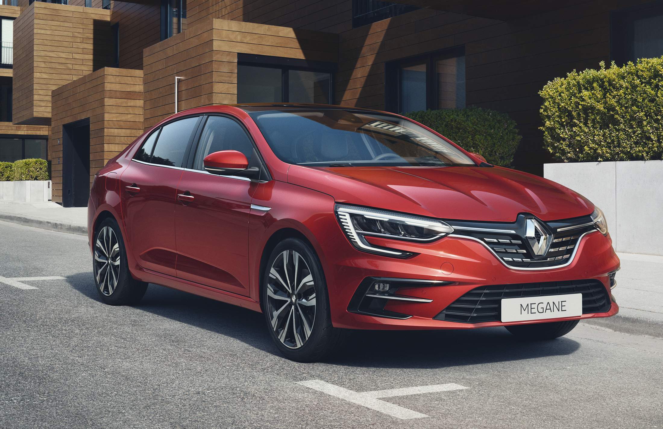 RENAULT MEGANE IV SEDAN (LFF)