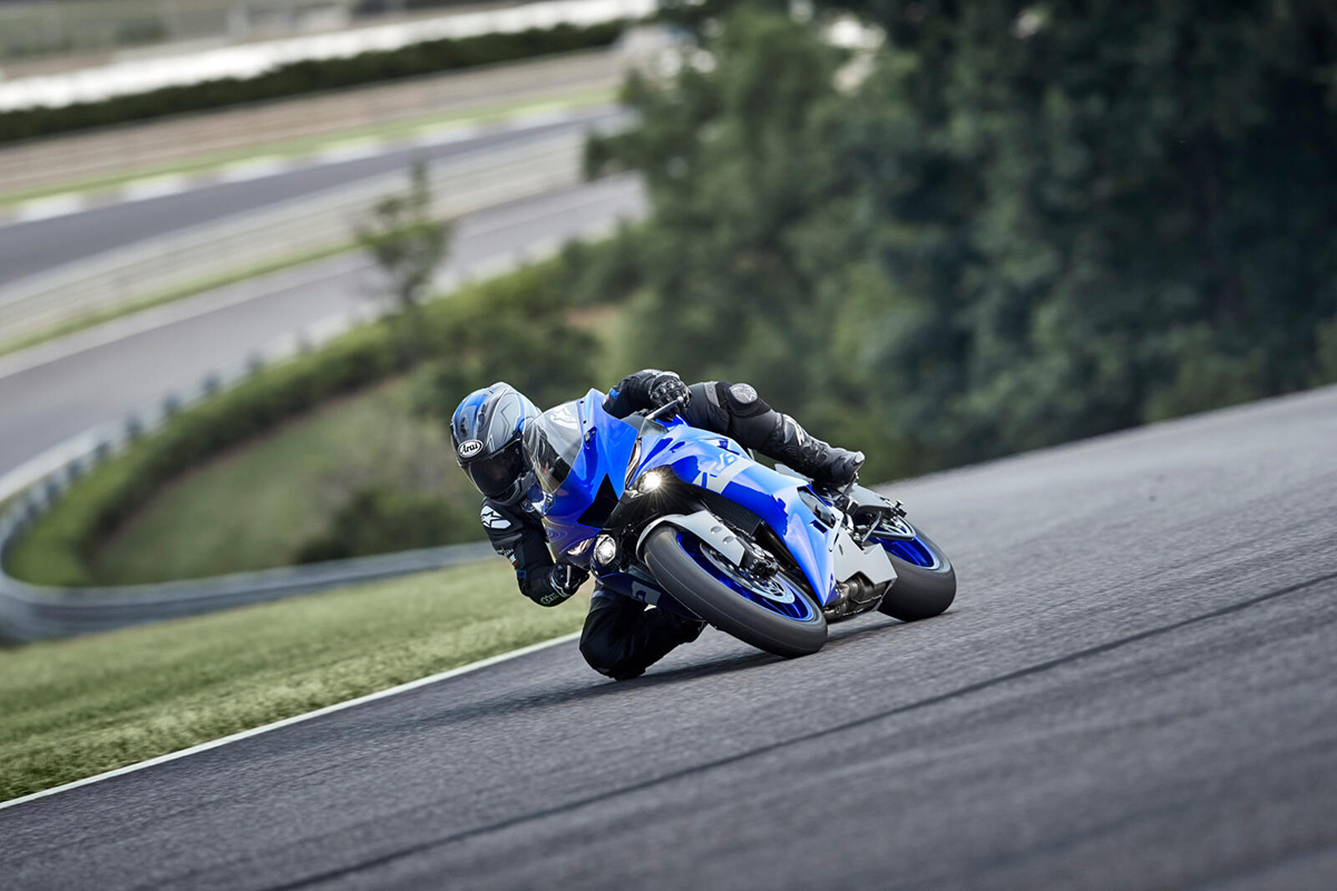 2021_YAM_YZFR6RACE_EU_DPBMC_ACT_003_03_preview
