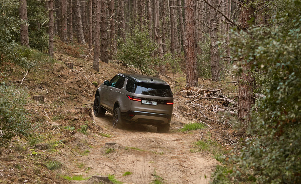 Land-Rover_DISCO_21MY_DYNAMIC_003
