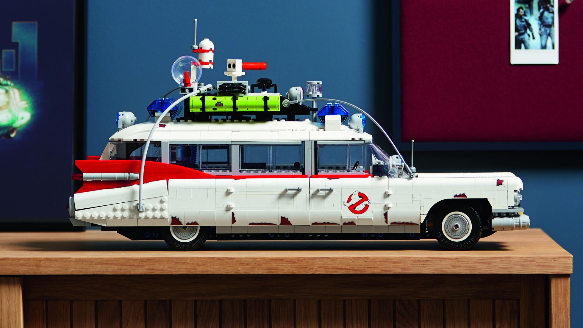 lego_ghostbusters_ecto-1_2