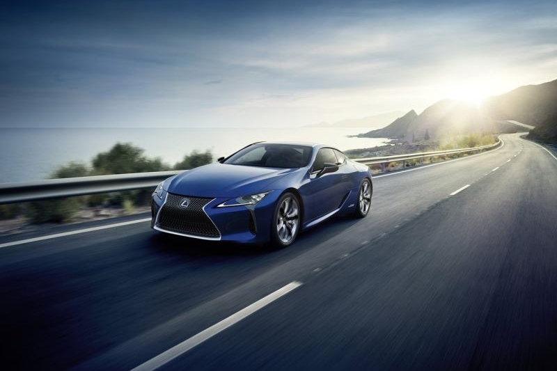 lexus-lc_500h-2017-1280-02