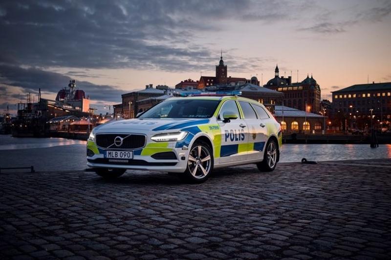 polis_cars-1