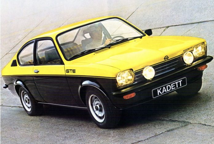 cockpit-automovel-opel-kadett-gte