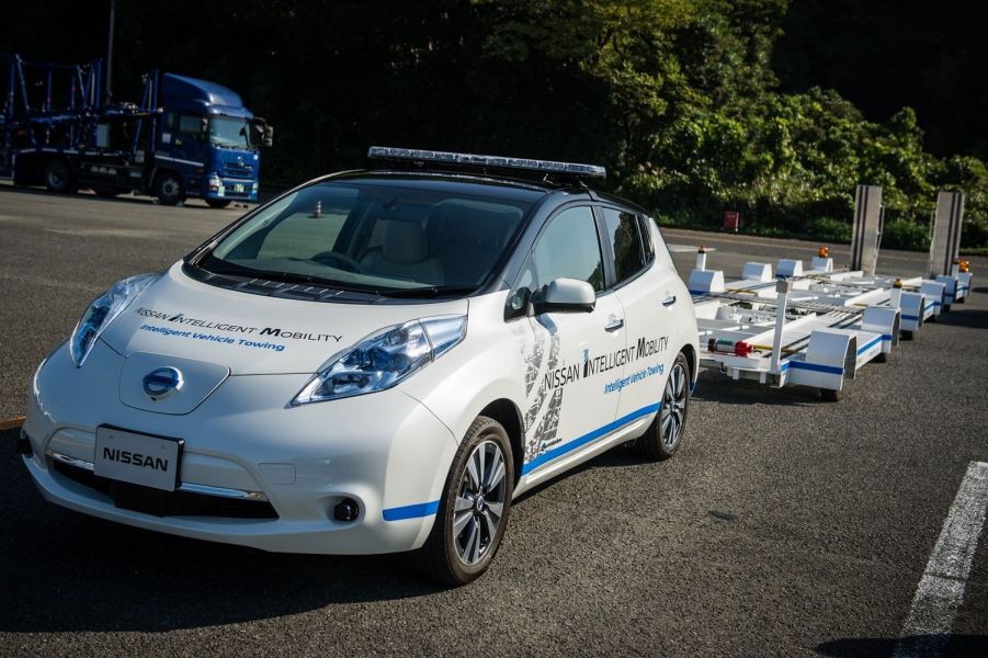 426165233_nissan_introduces_driverless_towing_system_at_oppama_plant-960×600