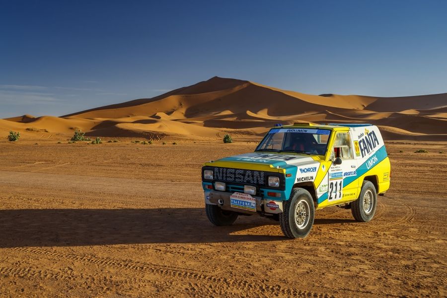 426166011_30_years_on_nissan_s_iconic_1987_paris_dakar_rally_car_rides_again-960×600-1