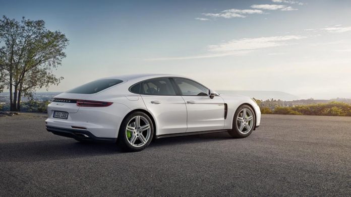 high_panamera_4_e_hybrid_2016_porsche_ag-3-1-960x600