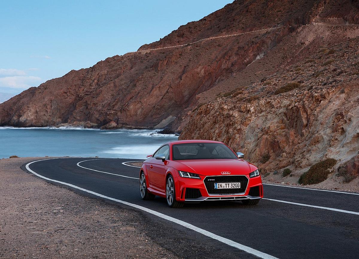 audi-tt_rs_coupe-2017-1600-07