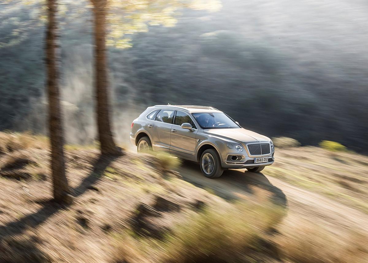 bentley-bentayga-2016-1600-15