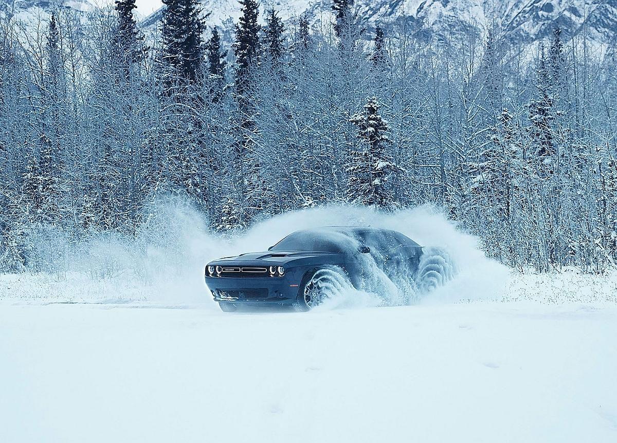 dodge-challenger_gt_awd-2017-1600-04