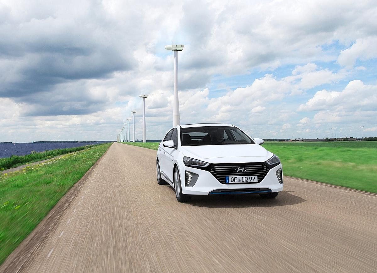 hyundai-ioniq-2017-1600-19