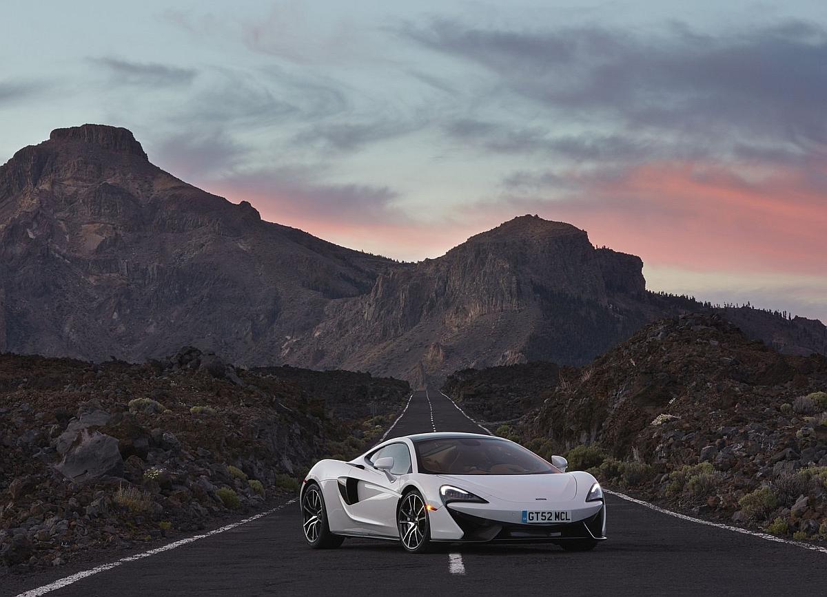 mclaren-570gt-2017-1600-0a