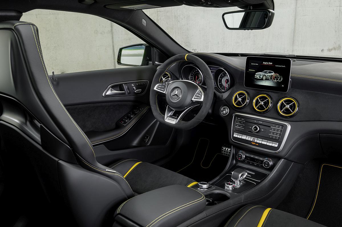 Mercedes-Benz AMG GLA 45 4MATIC Yellow Night Edition, X156 (2017)