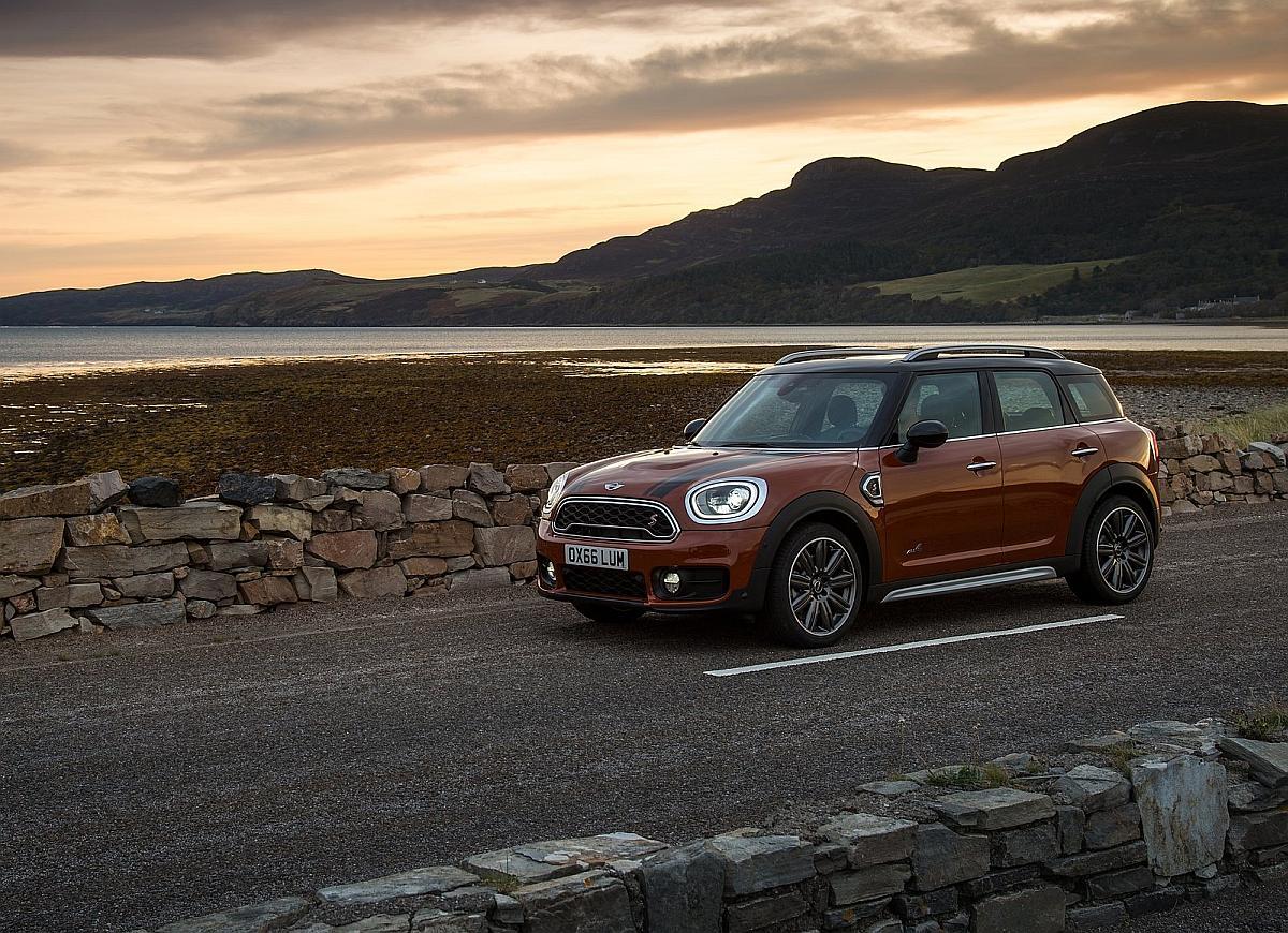 mini-countryman-2017-1600-45