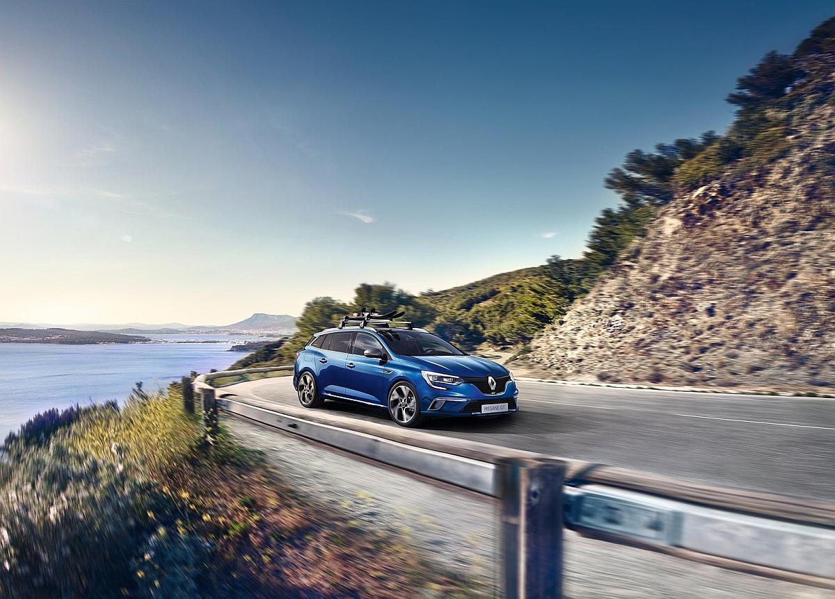 renault-megane_estate-2017-1600-04