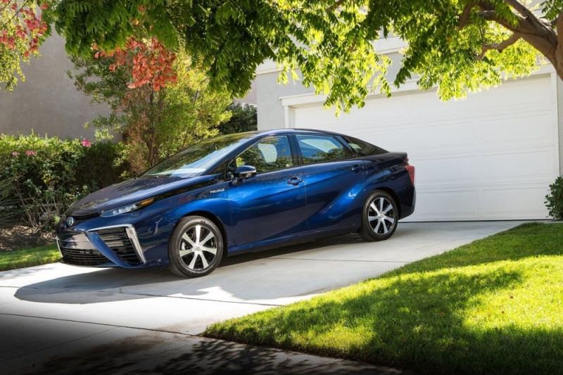 toyota-mirai-2016-1280-01