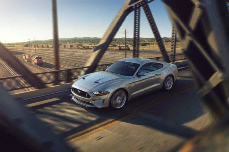tnew-ford-mustang-v8-gt-with-performace-pack-in-ingot-silver-960×600